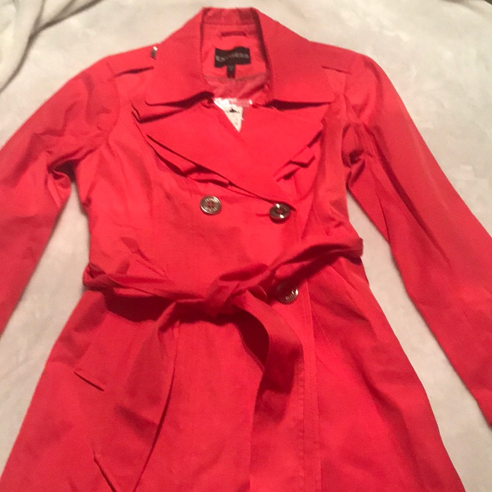 ***NWT***Trench coat